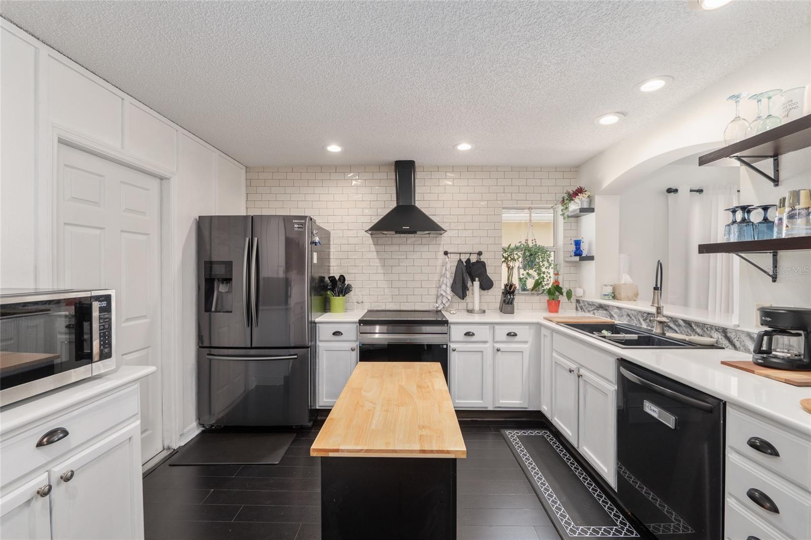 Image 2 of 22 For 1550 Lime Grove Lane