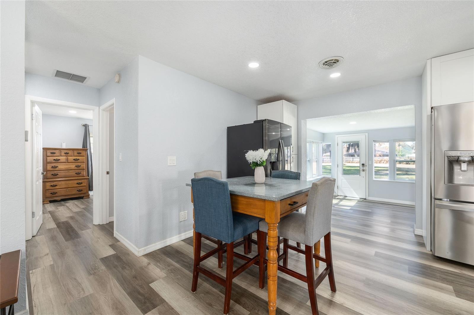 Image 11 of 35 For 10350 43rd Court