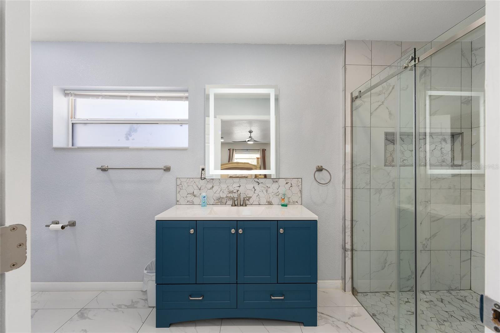 Image 16 of 35 For 10350 43rd Court