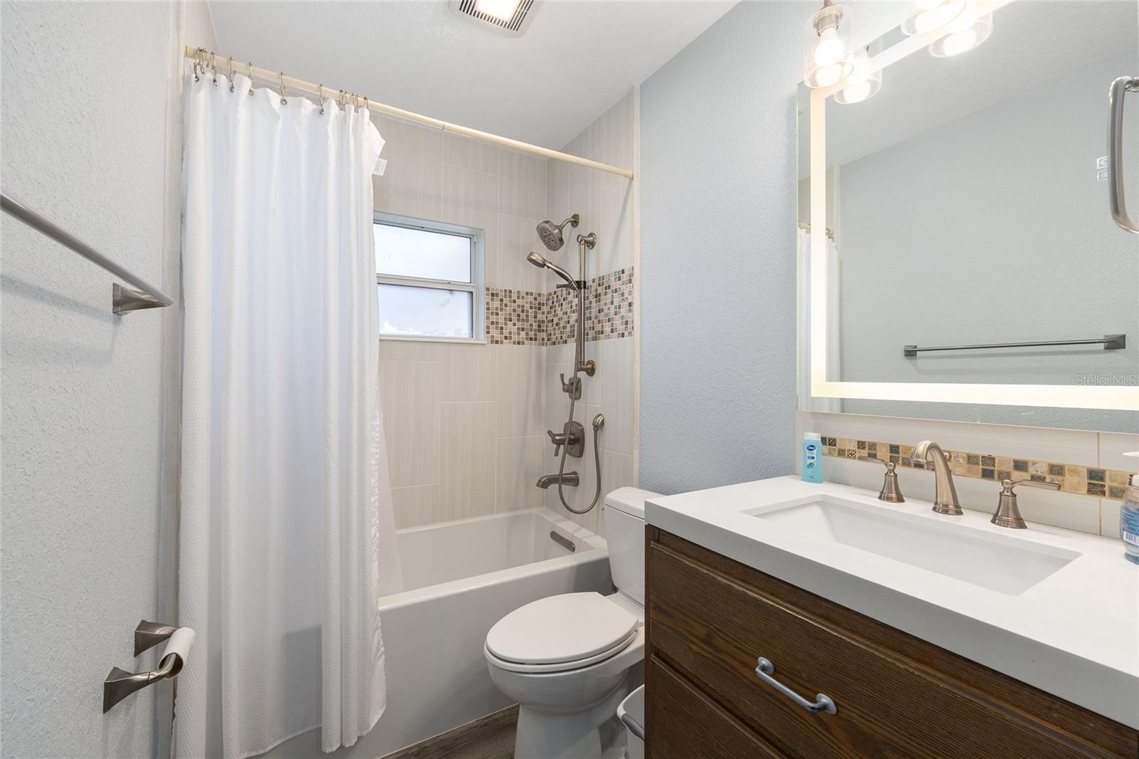 Image 21 of 35 For 10350 43rd Court