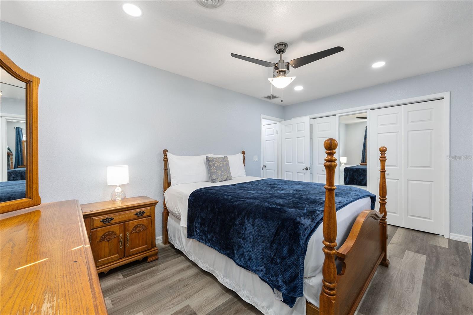 Image 23 of 35 For 10350 43rd Court