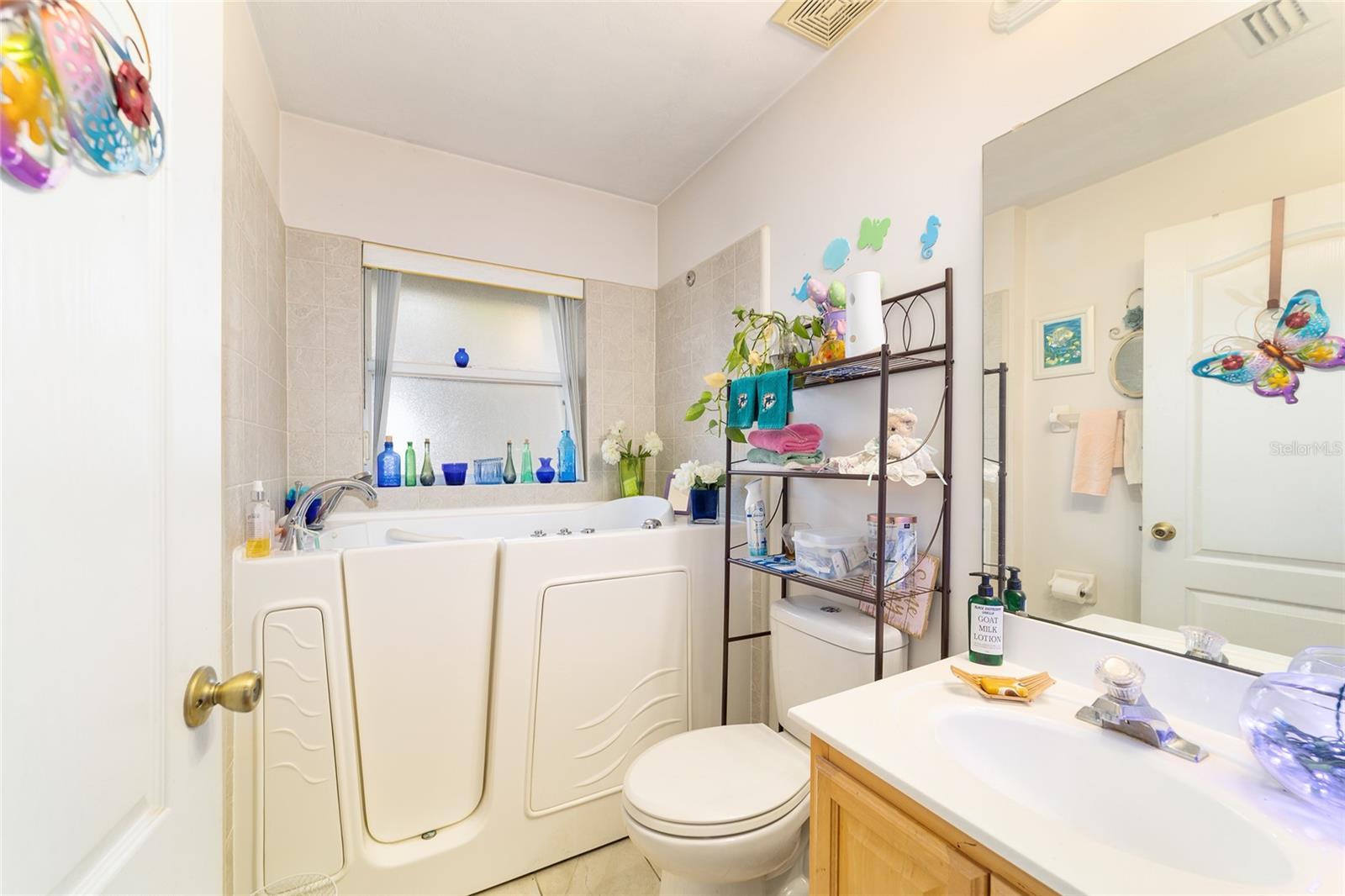 Image 32 of 67 For 102 Whirlwind Way