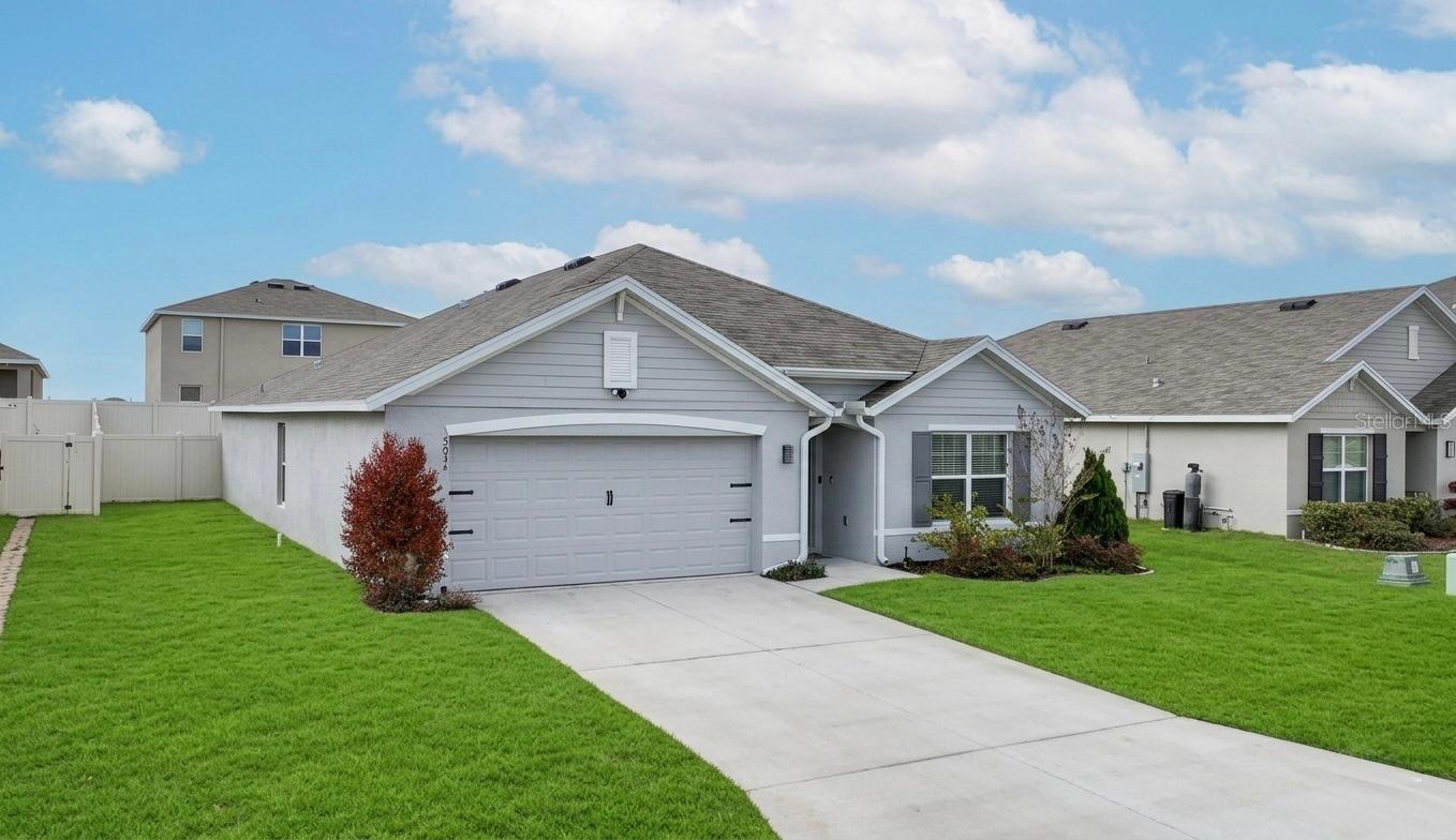 Listing photo id 1 for 5034 88th Street