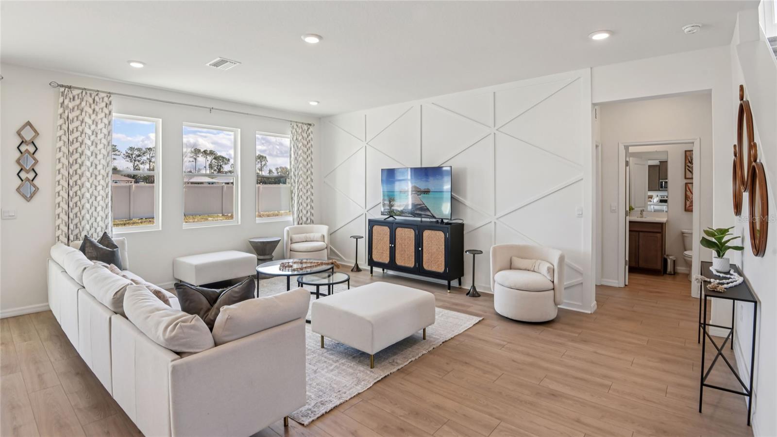 Listing photo id 6 for 11261 Duckling Way