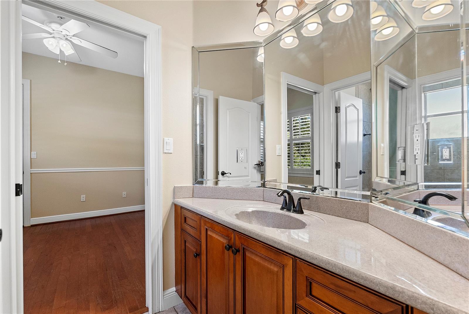 Image 20 of 38 For 8297 Day Lily Place