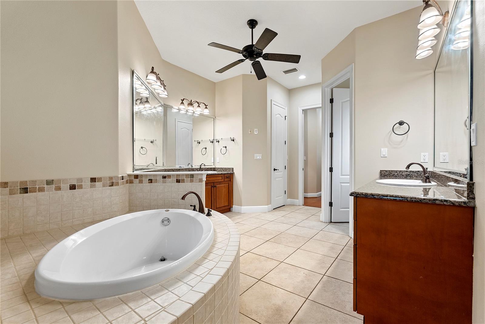 Image 28 of 38 For 8297 Day Lily Place