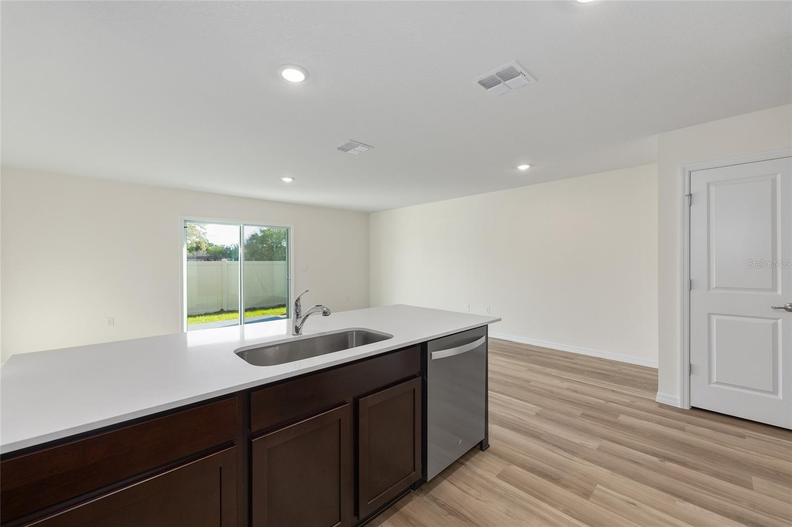 Image 10 of 34 For 6536 82nd Loop