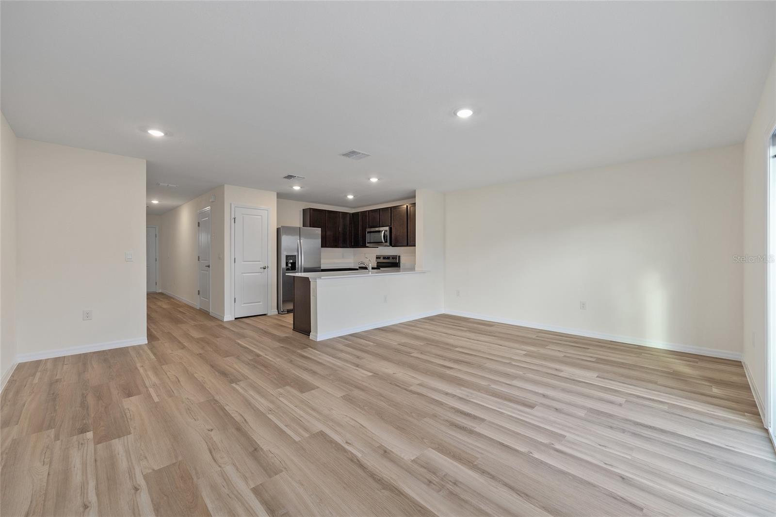 Image 14 of 34 For 6536 82nd Loop