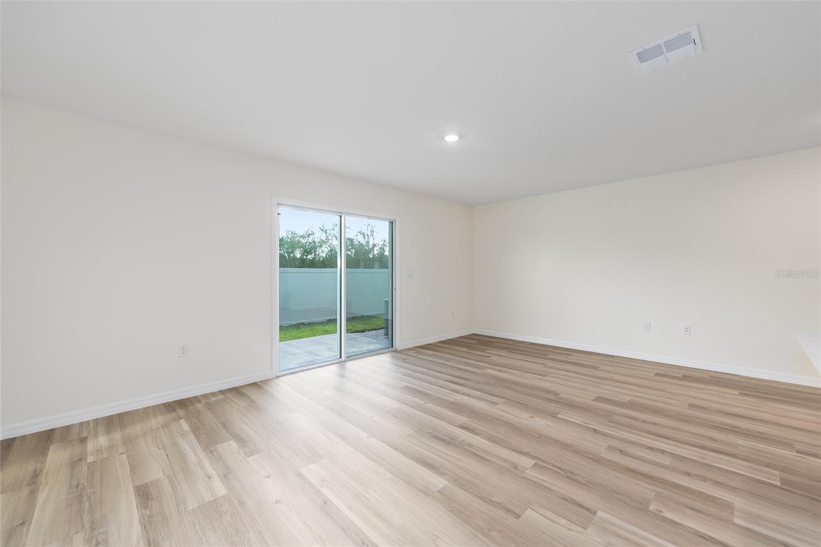 Image 16 of 34 For 6536 82nd Loop