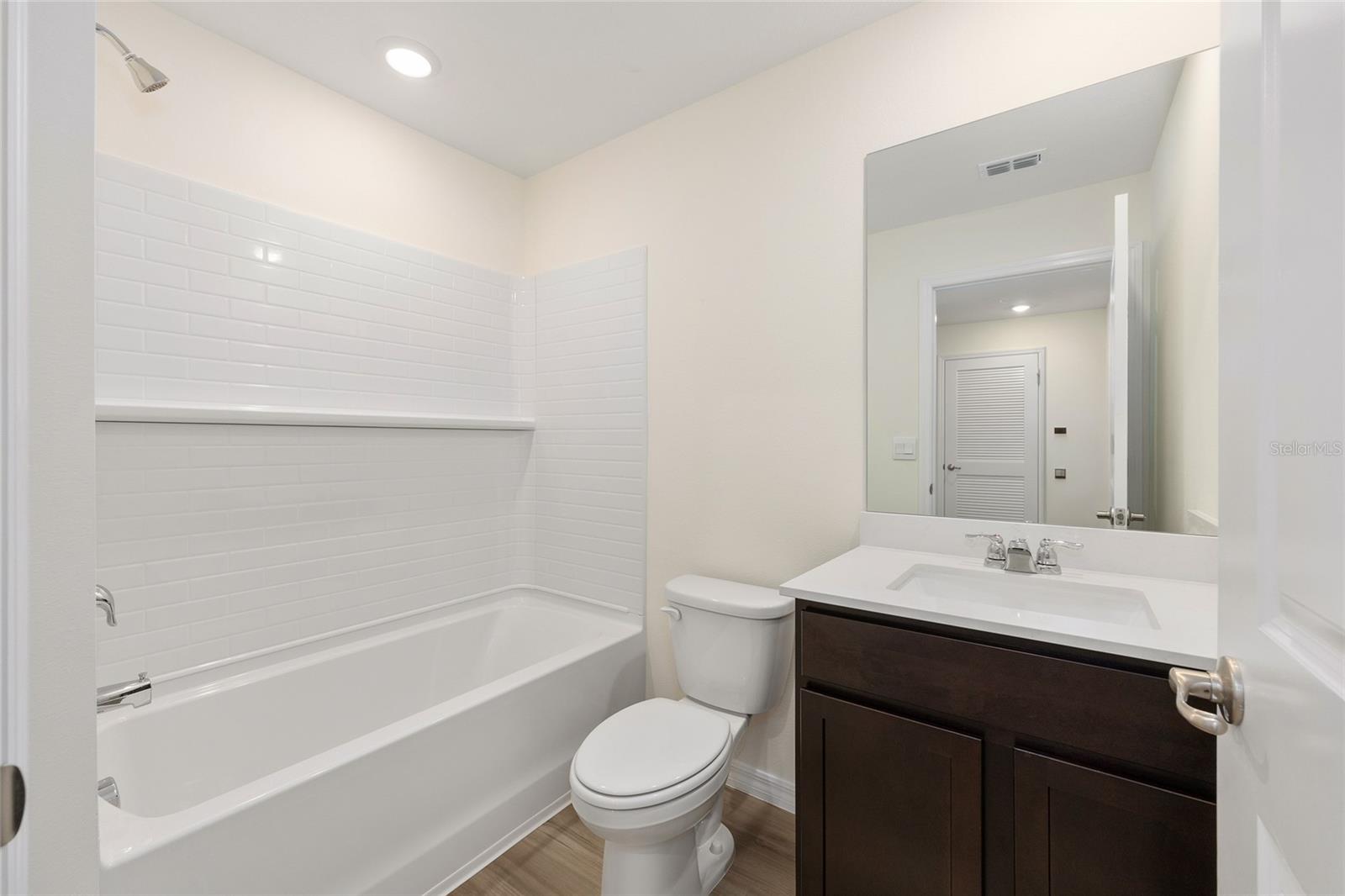 Image 26 of 34 For 6536 82nd Loop