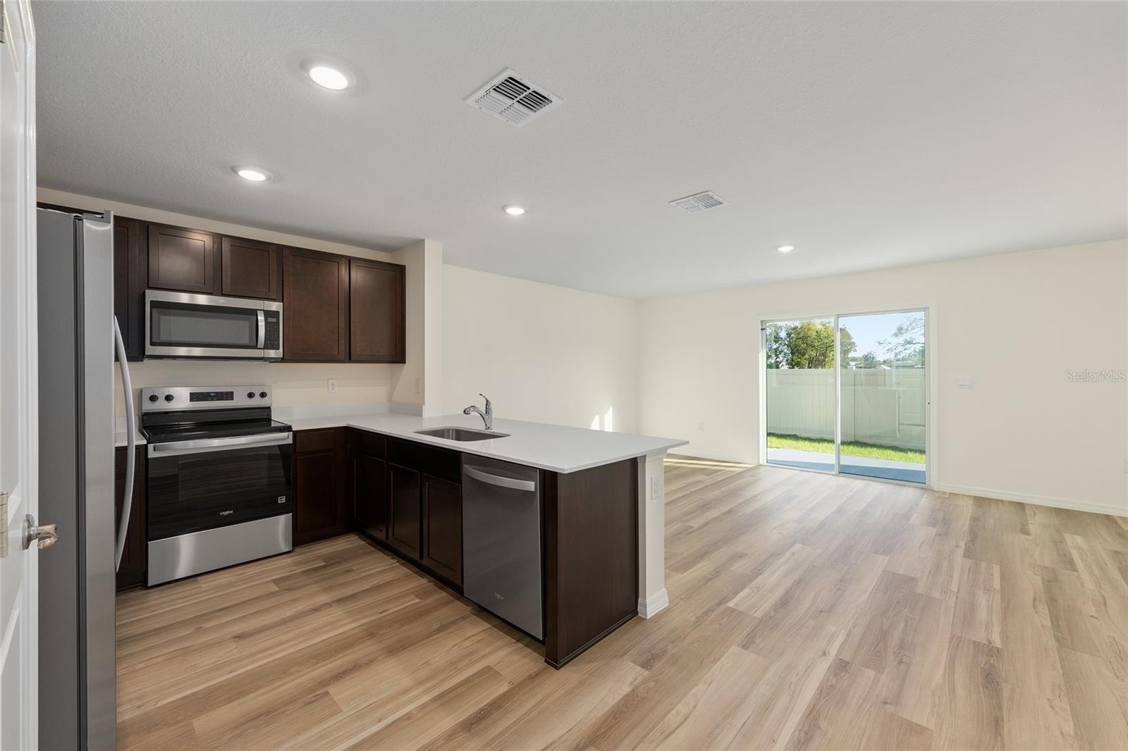 Image 7 of 34 For 6536 82nd Loop