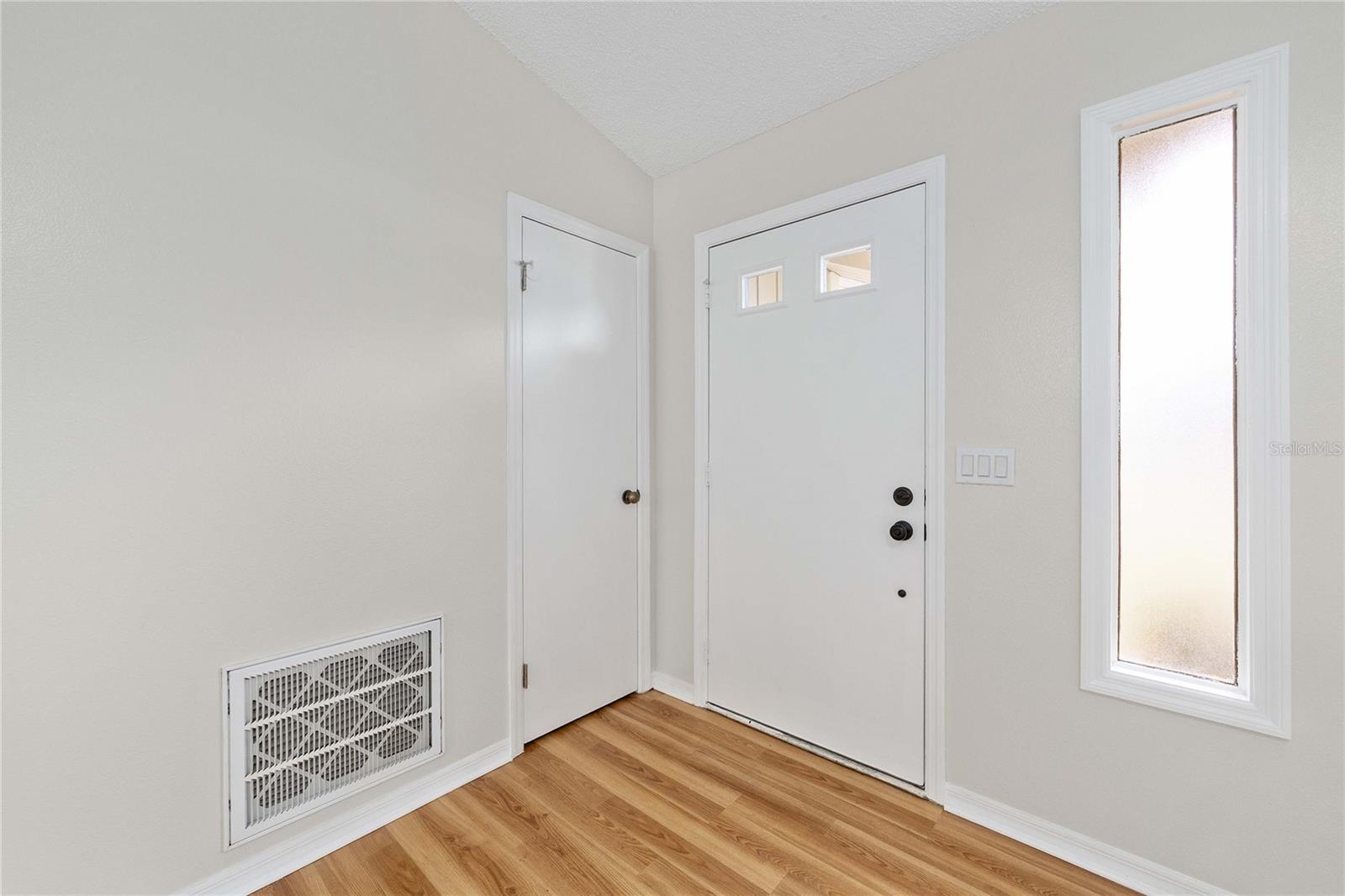 Image 6 of 42 For 5780 62nd Place