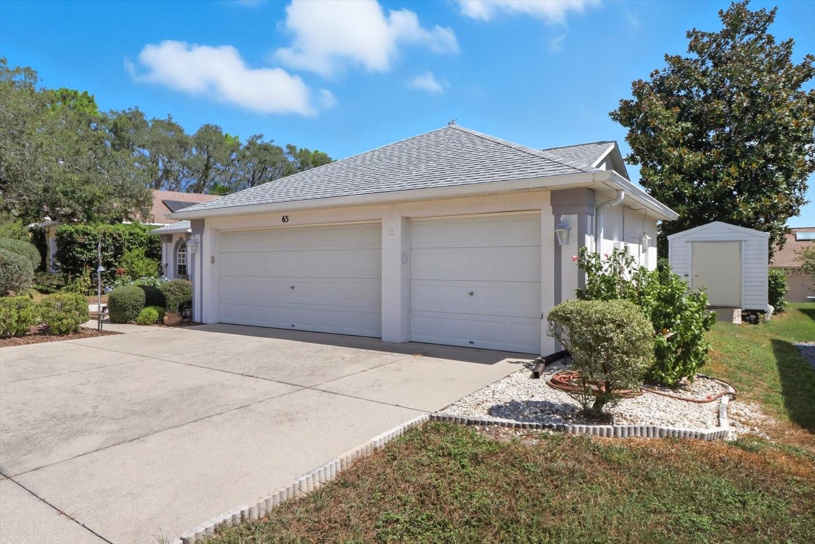 Listing photo id 11 for 65 Leafland Point