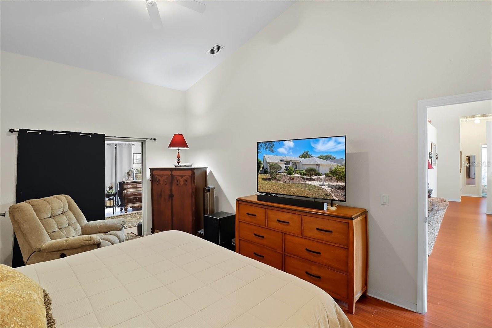 Listing photo id 23 for 65 Leafland Point