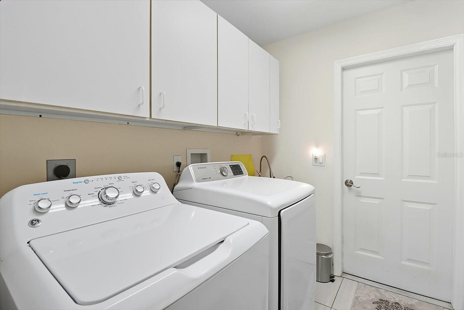 Listing photo id 33 for 65 Leafland Point