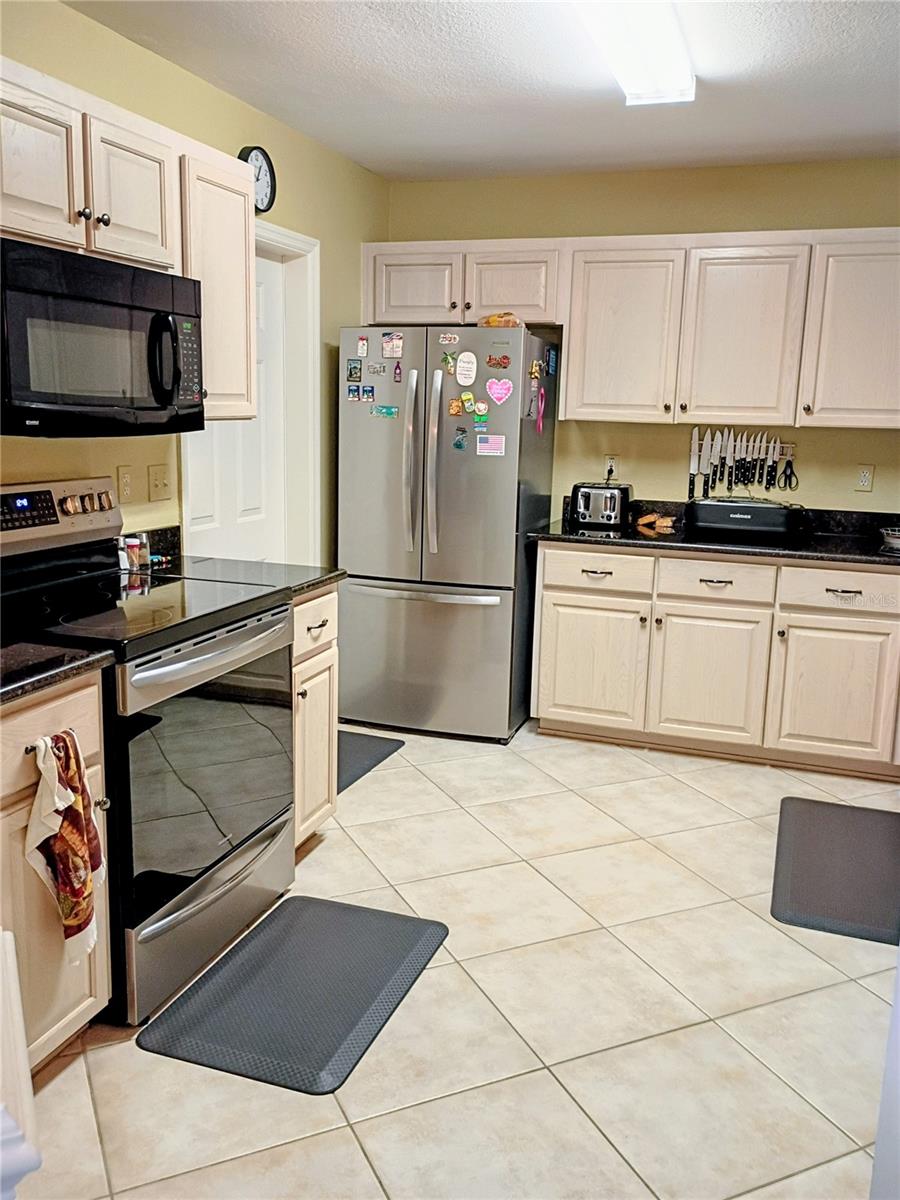 Image 6 of 29 For 13646 115th Avenue