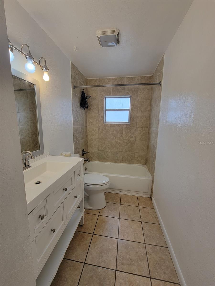 Image 10 of 13 For 2304 38th Street