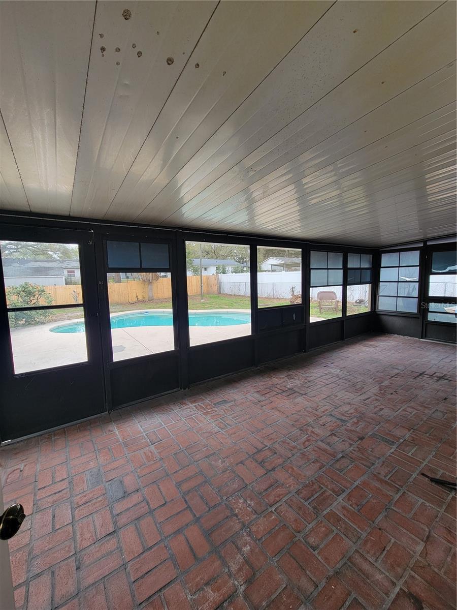 Image 11 of 13 For 2304 38th Street