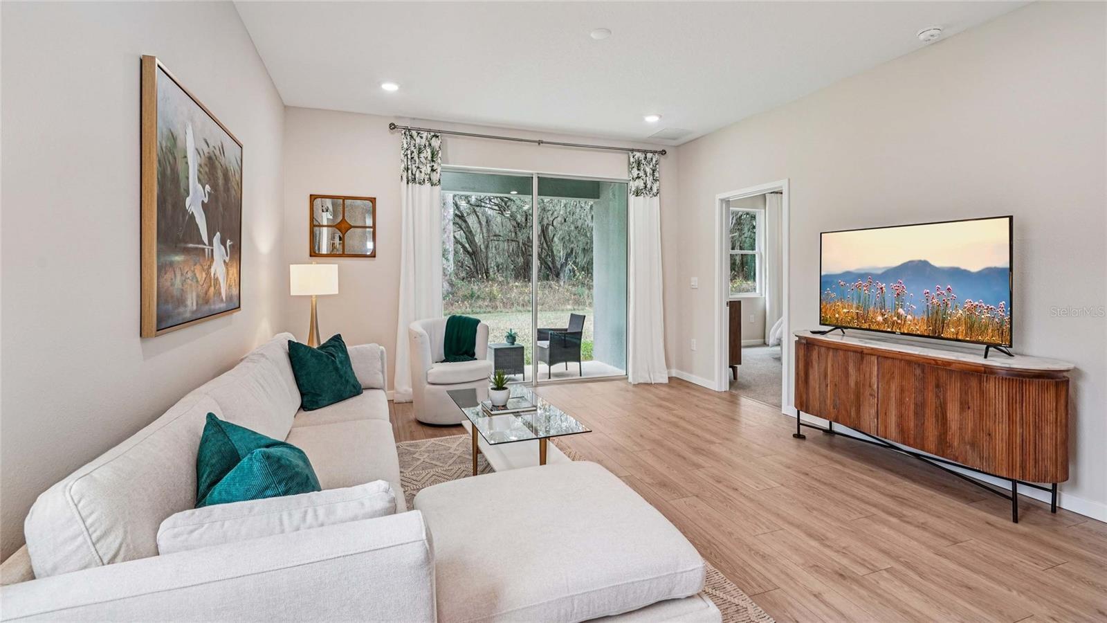 Image 9 of 25 For 8599 Pinecrest Trail