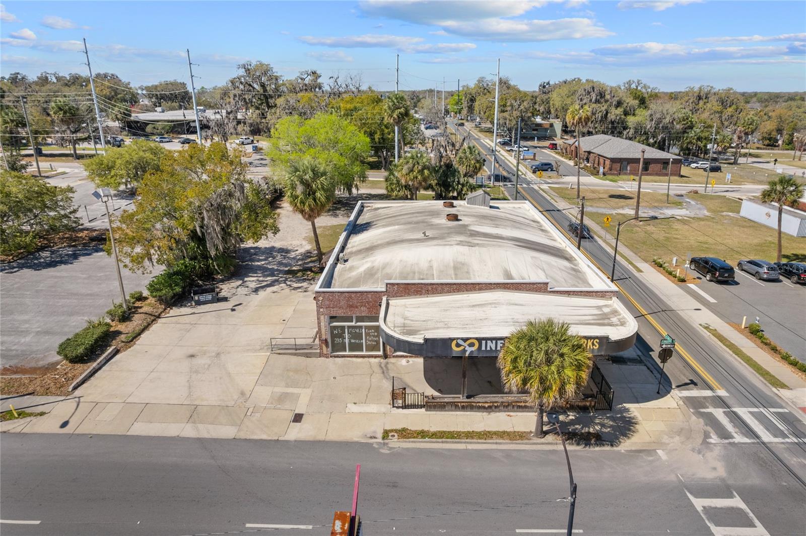 Image 11 of 17 For 304 Magnolia Avenue