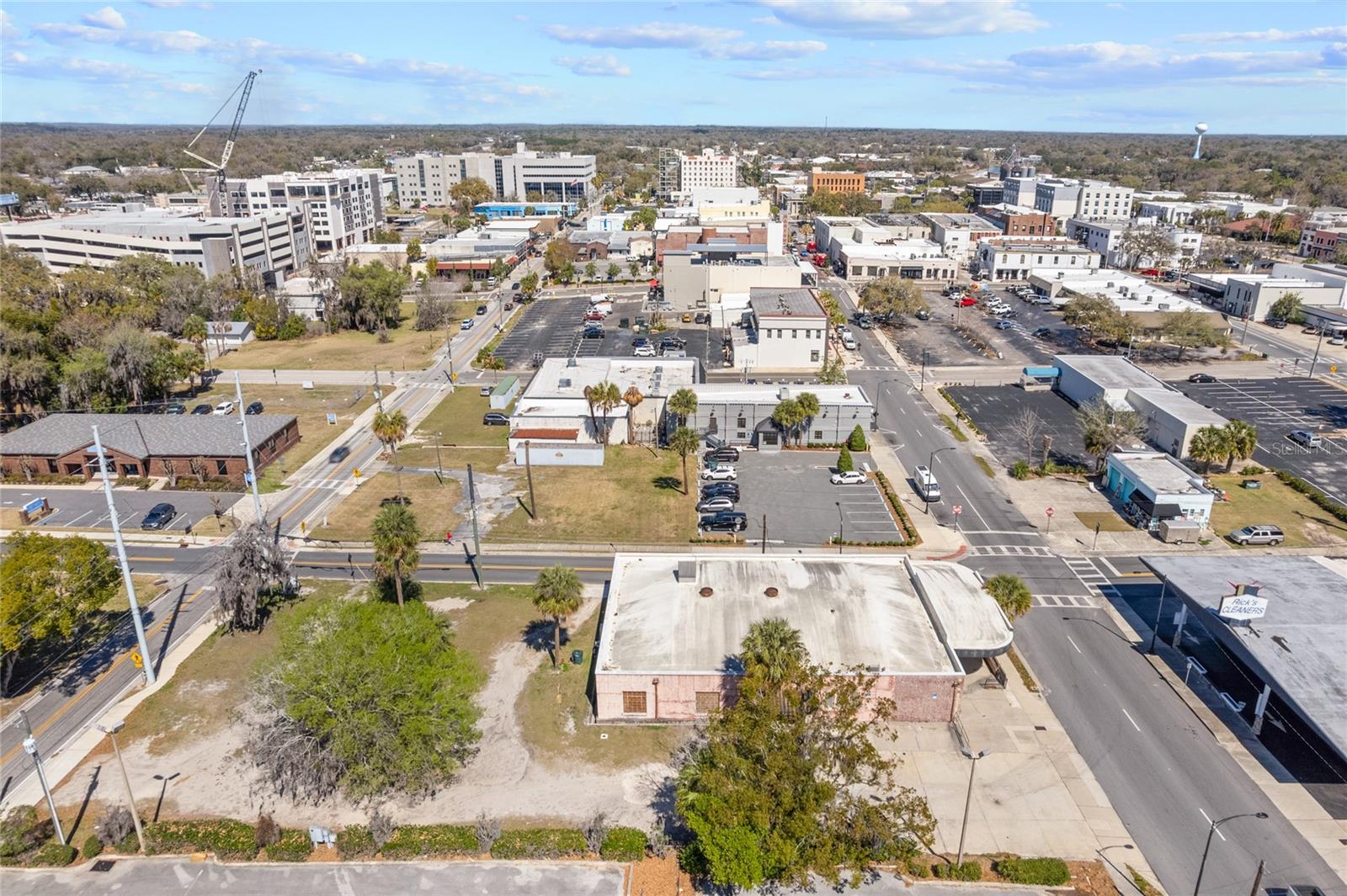 Image 13 of 17 For 304 Magnolia Avenue