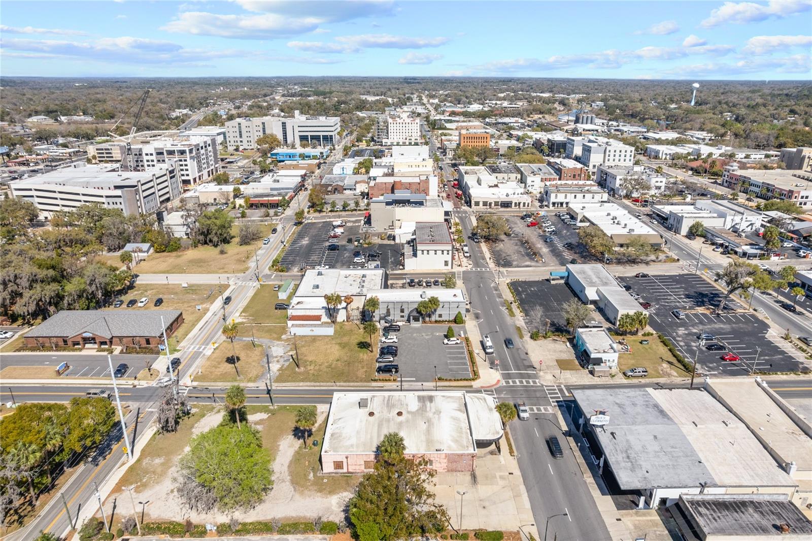 Image 15 of 17 For 304 Magnolia Avenue