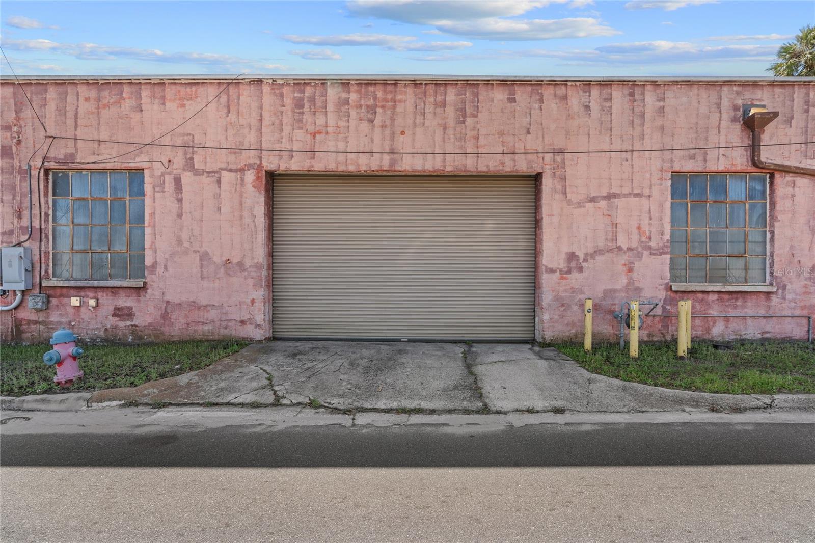 Image 6 of 17 For 304 Magnolia Avenue