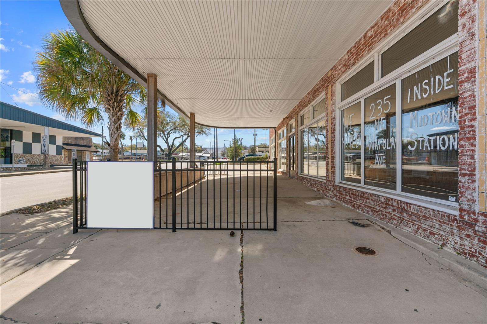 Image 9 of 17 For 304 Magnolia Avenue