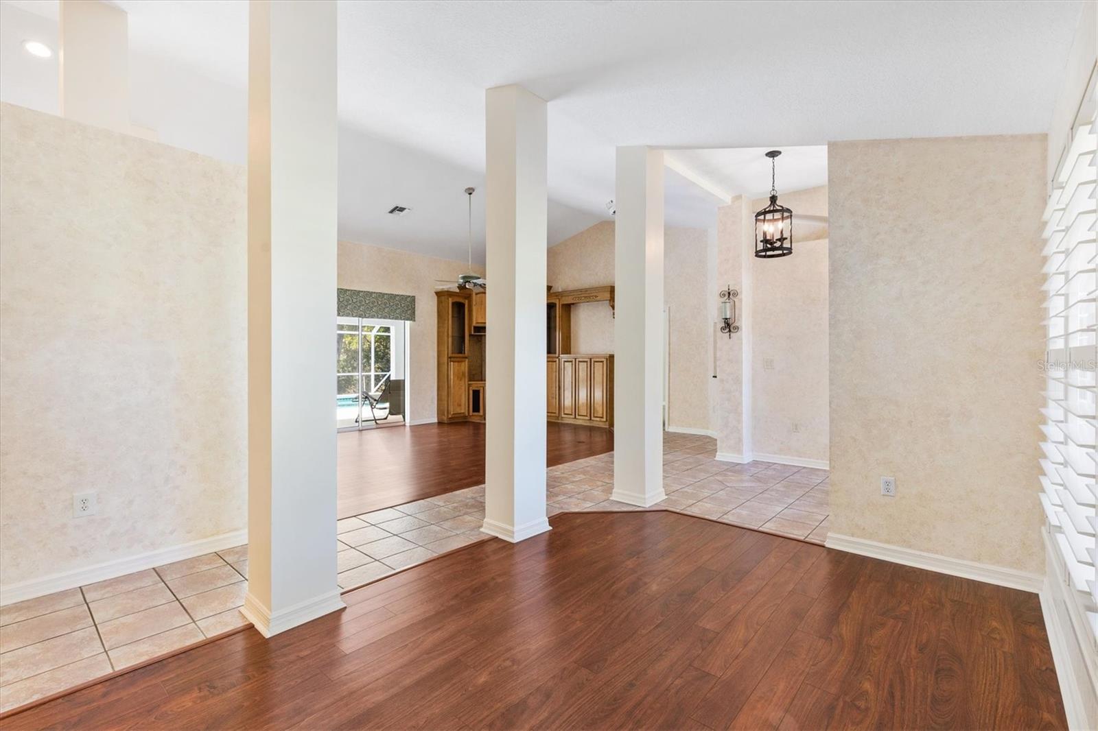 Image 15 of 52 For 5312 Greens Drive