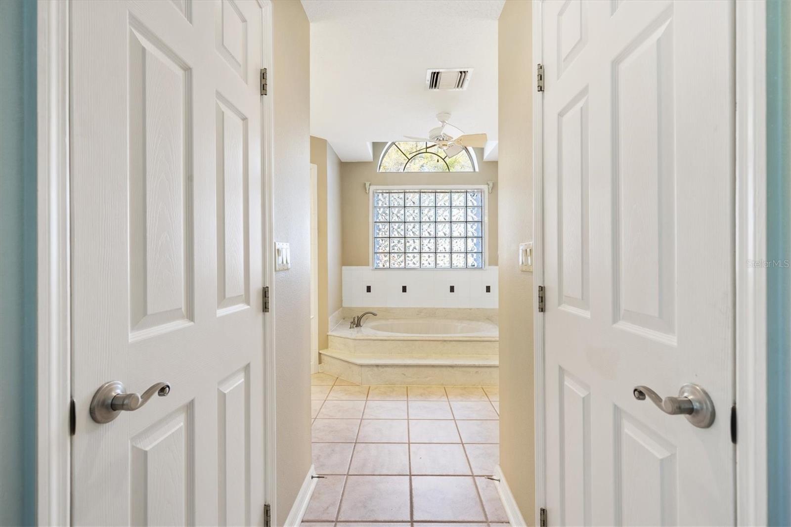 Image 28 of 52 For 5312 Greens Drive