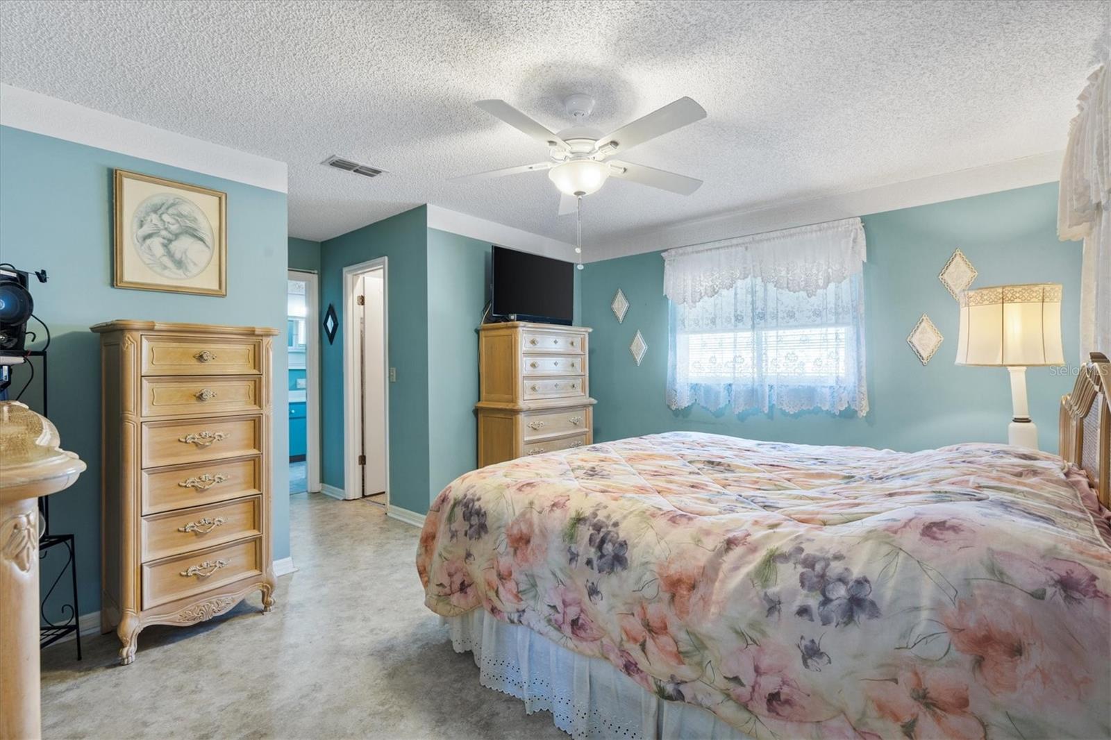 Image 14 of 49 For 10235 179th Place