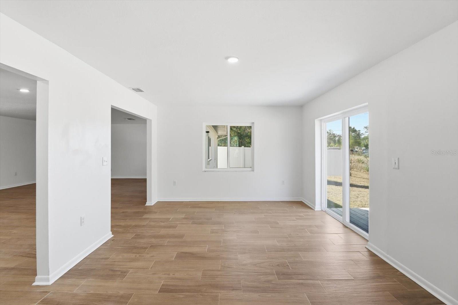 Image 14 of 36 For 2587 Cacti Court