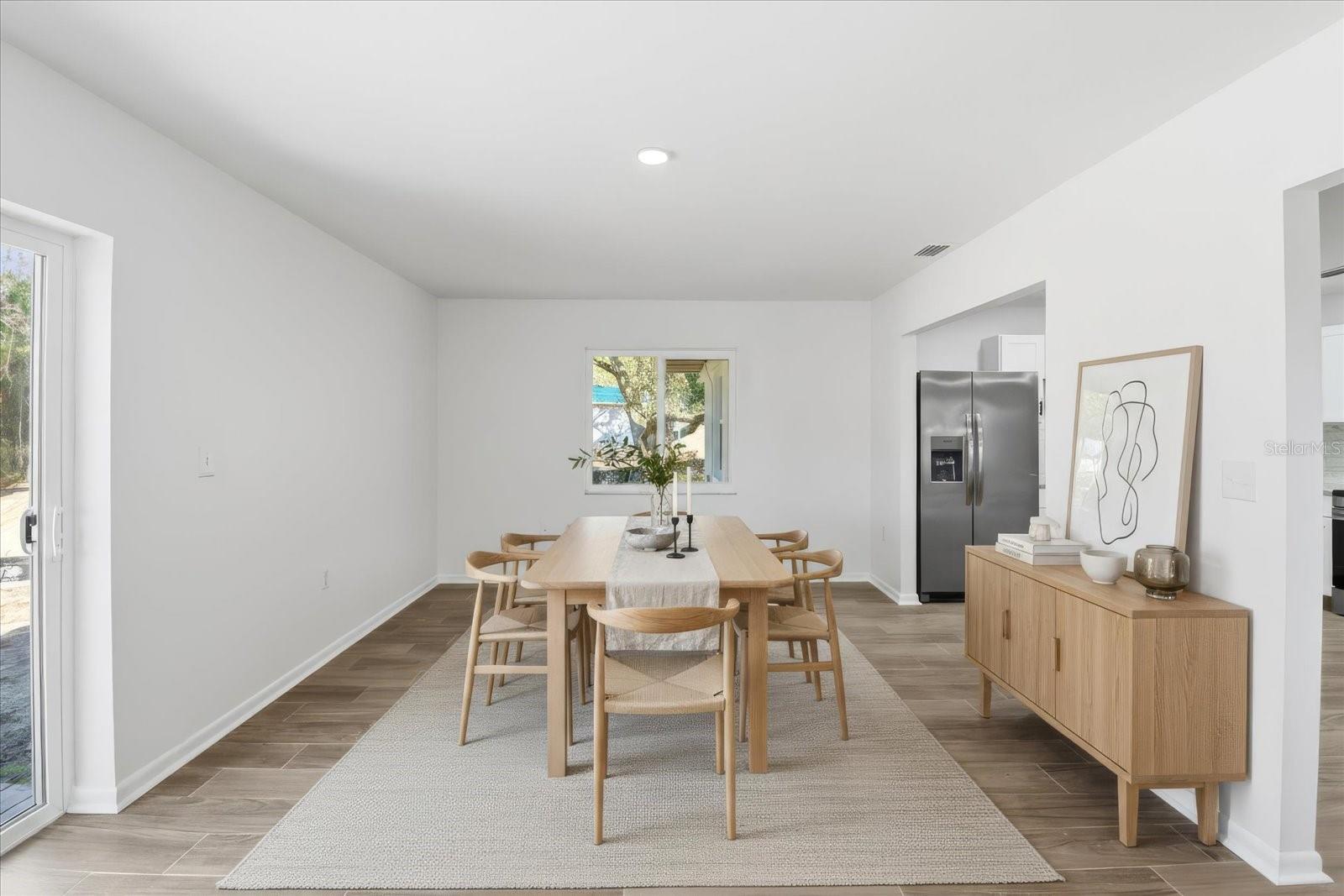 Image 16 of 36 For 2587 Cacti Court