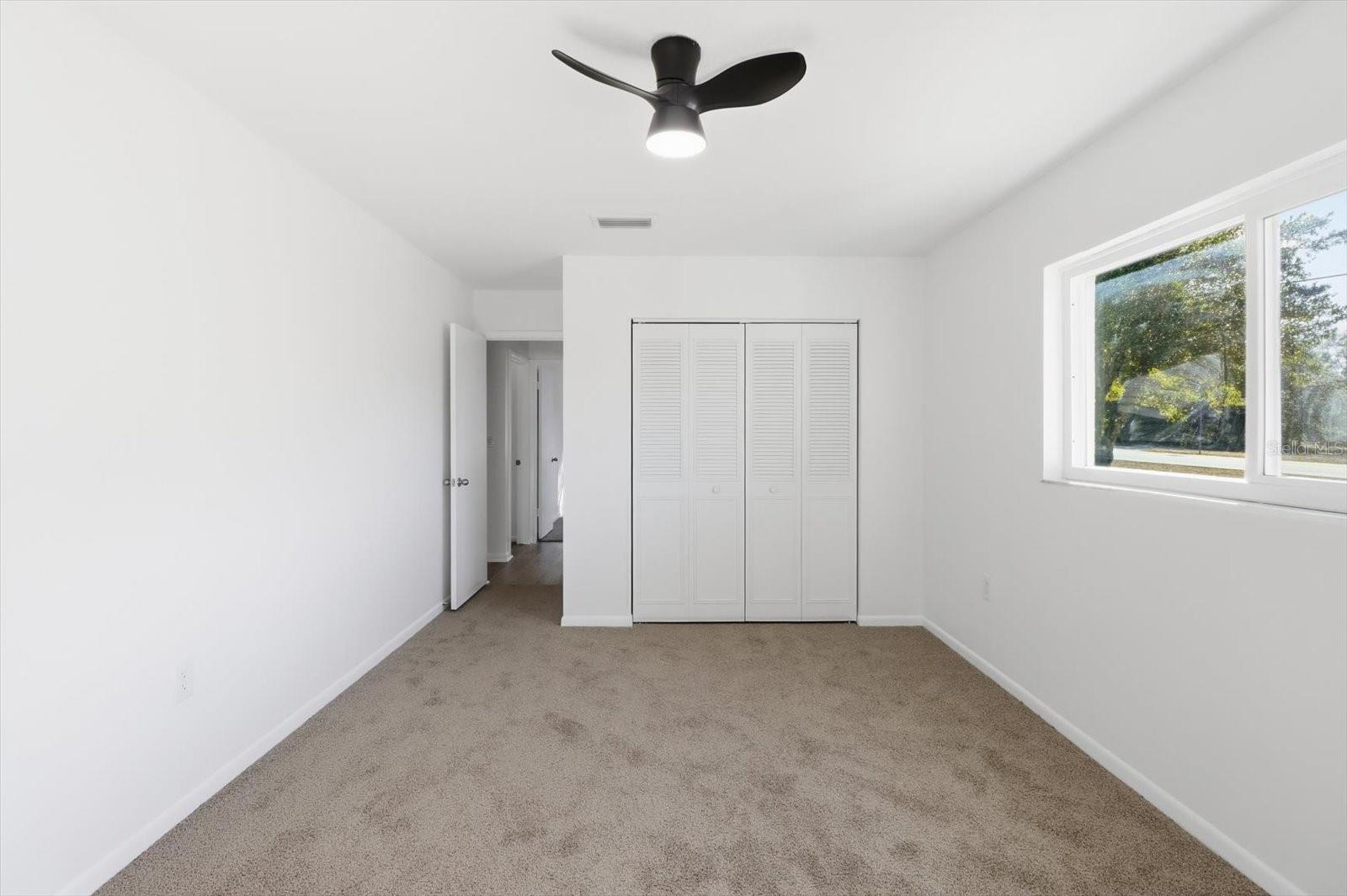 Image 18 of 36 For 2587 Cacti Court