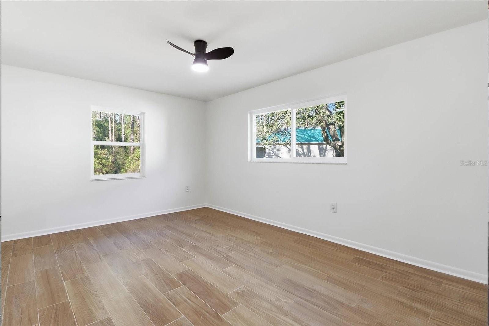 Image 24 of 36 For 2587 Cacti Court