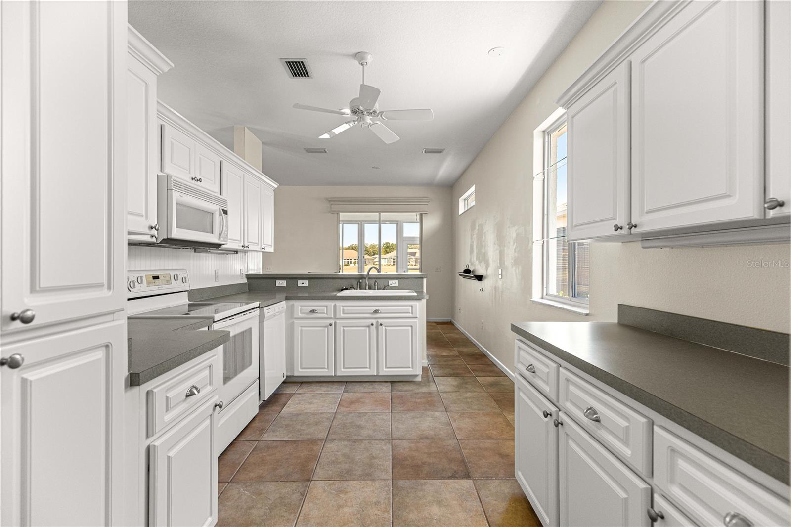 Image 14 of 45 For 2380 53rd Avenue Road