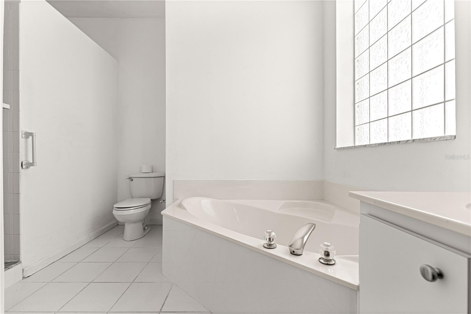 Image 5 of 45 For 2380 53rd Avenue Road