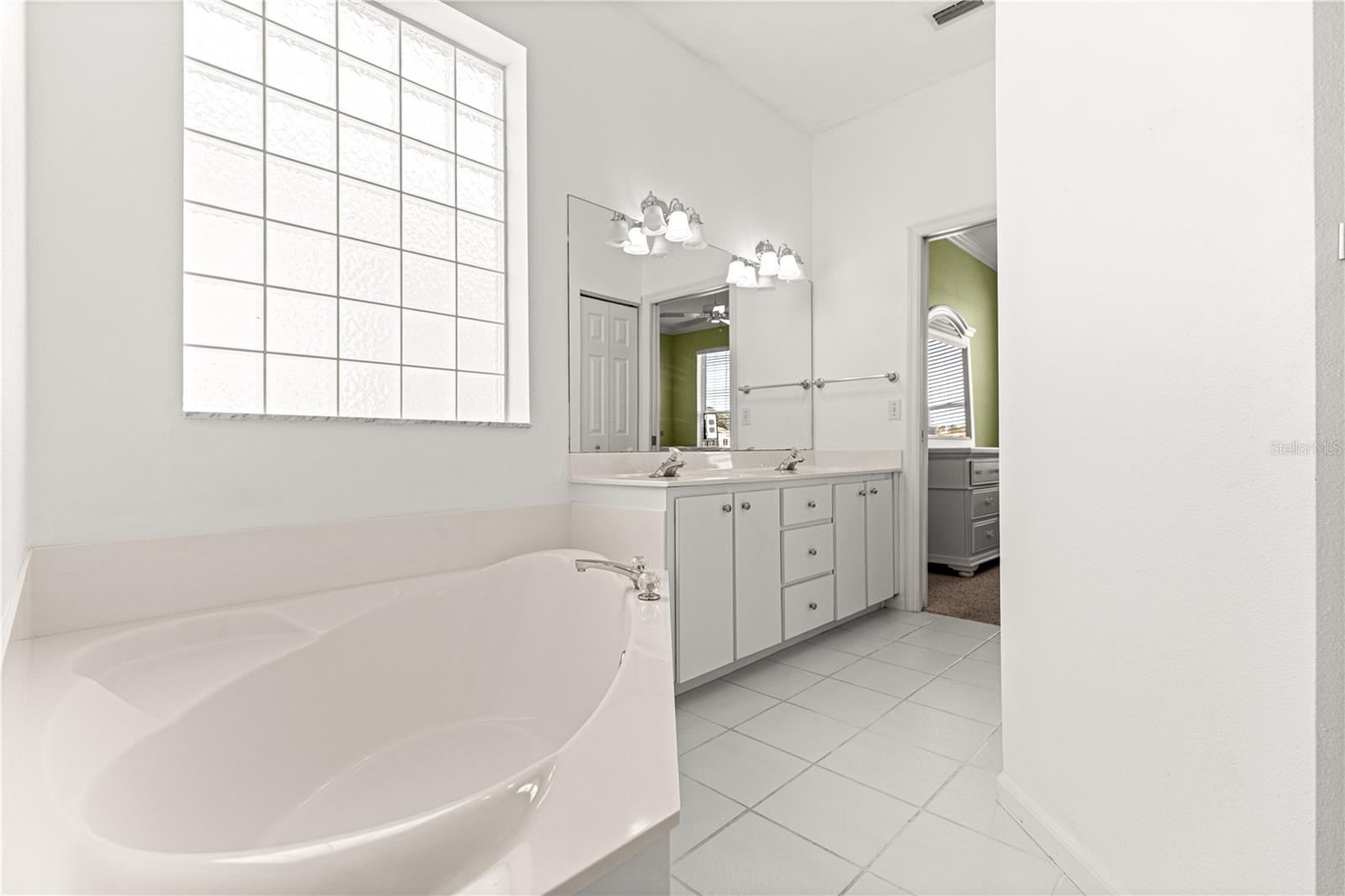 Image 7 of 45 For 2380 53rd Avenue Road