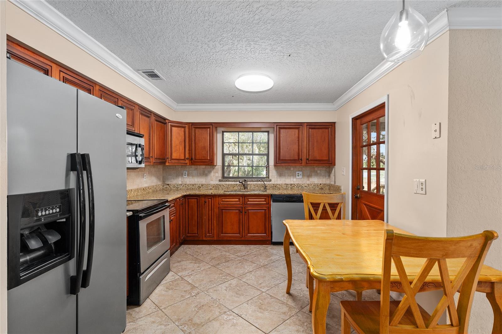 Image 23 of 90 For 11990 112th Avenue Road