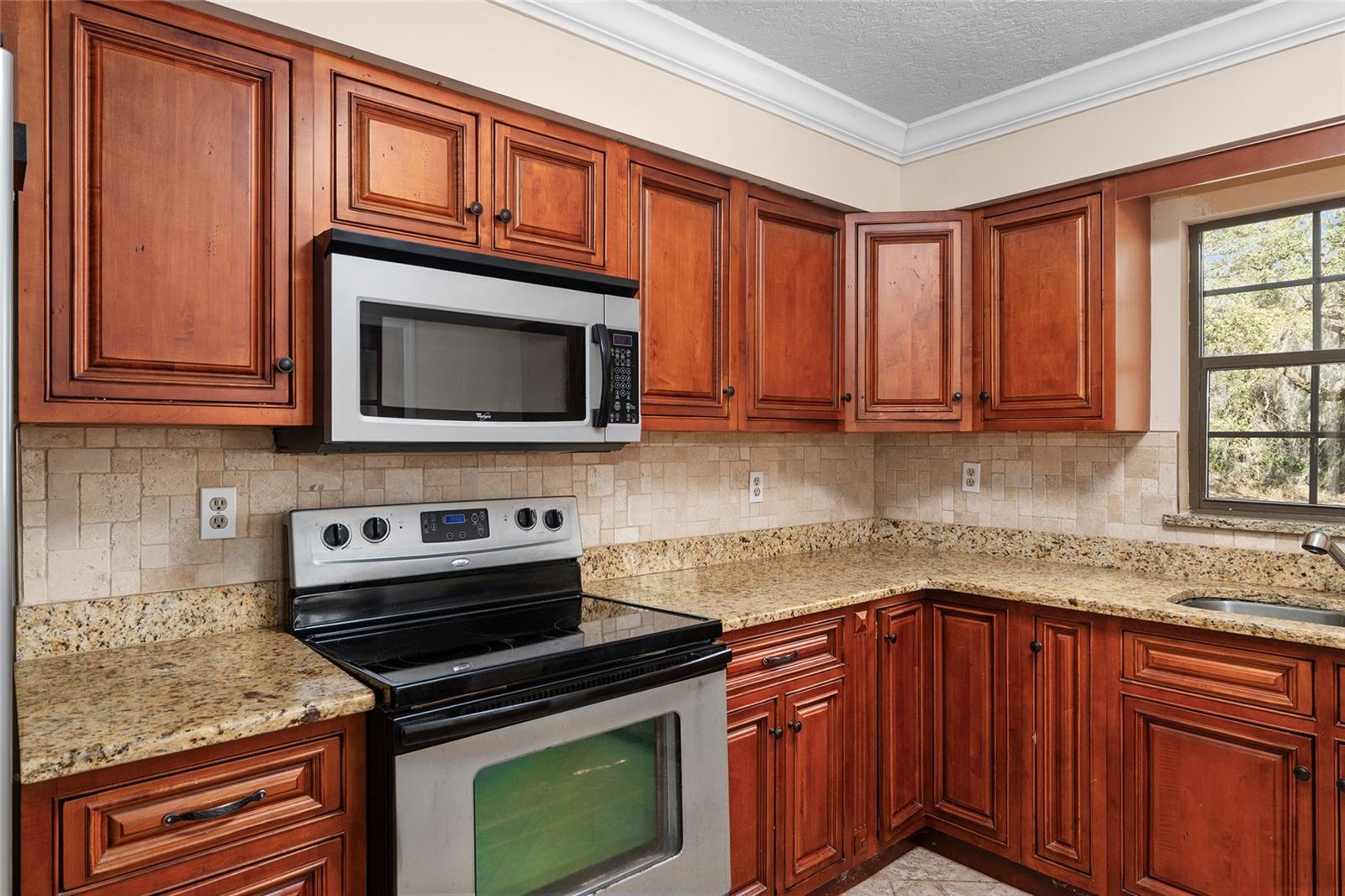 Image 24 of 90 For 11990 112th Avenue Road