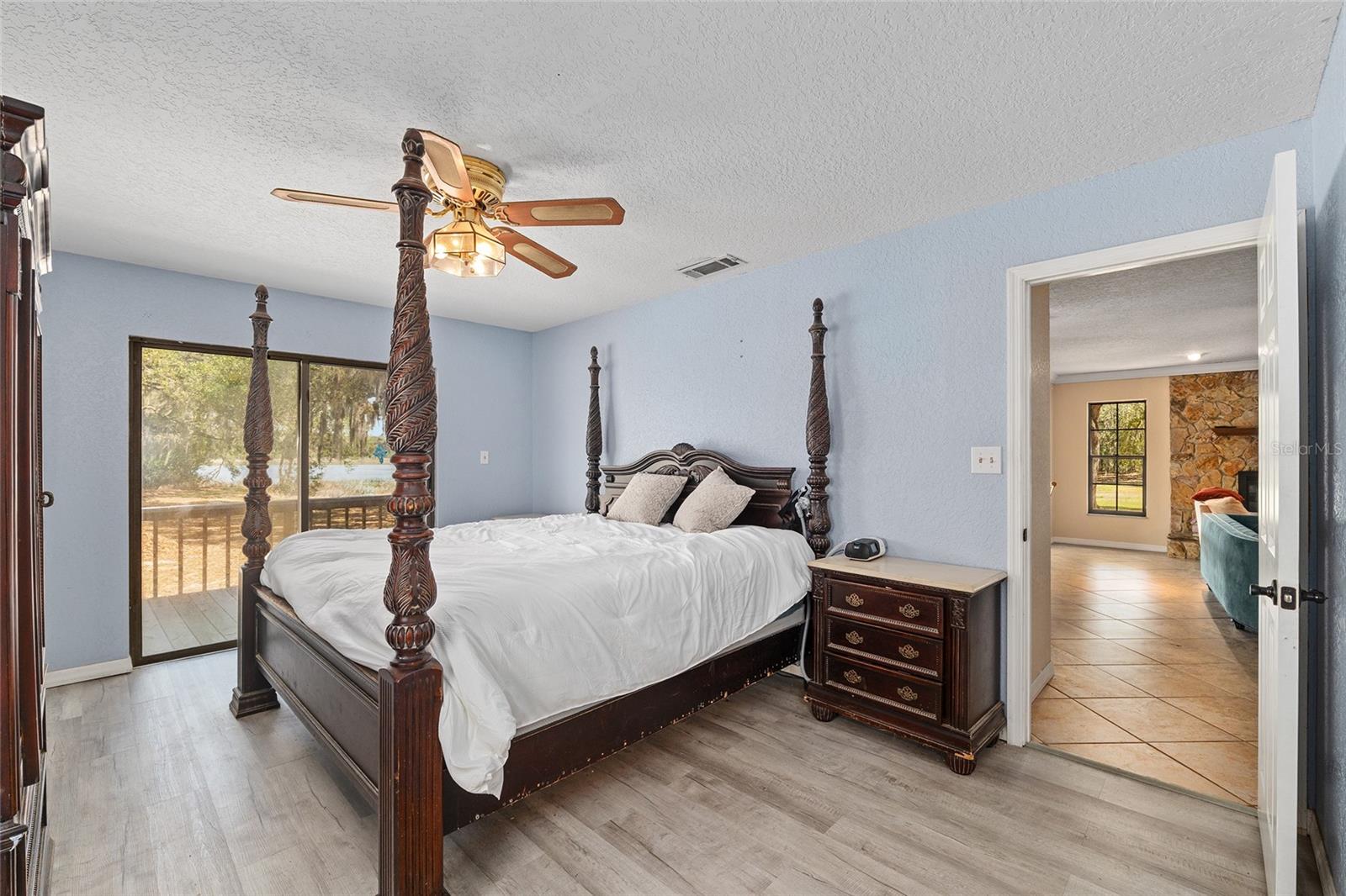 Image 30 of 90 For 11990 112th Avenue Road