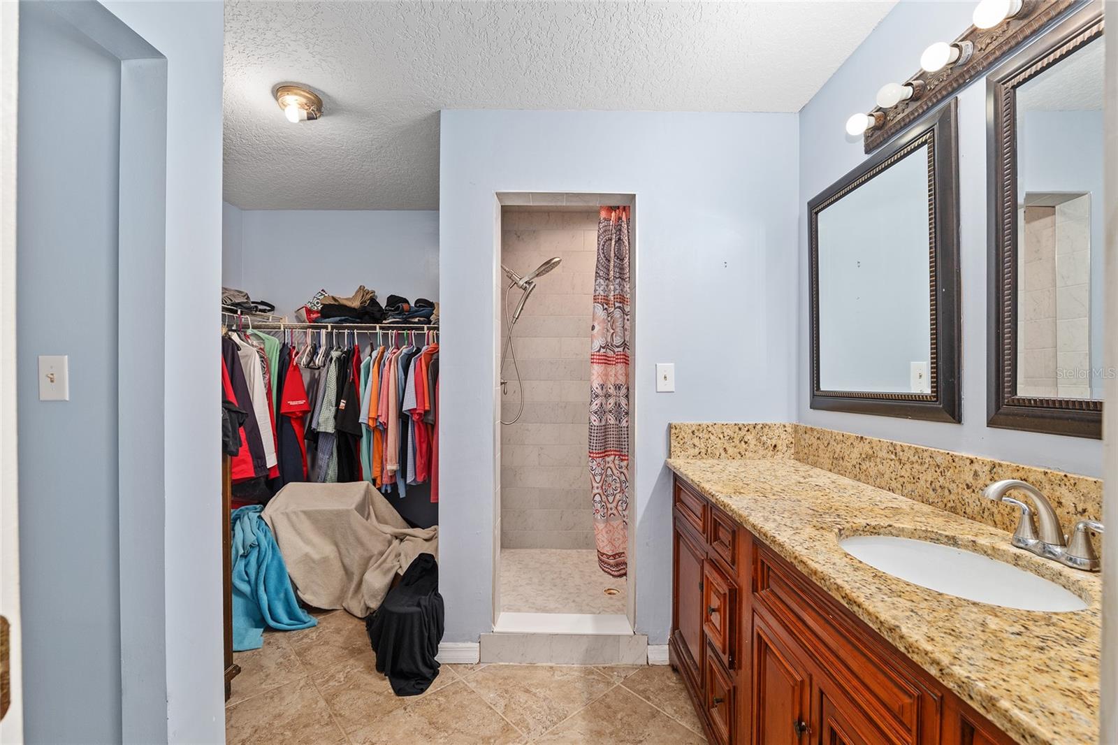 Image 32 of 90 For 11990 112th Avenue Road