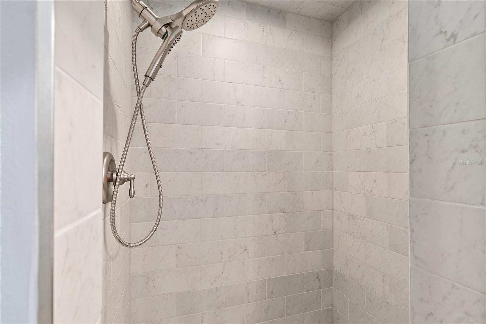 Image 34 of 90 For 11990 112th Avenue Road