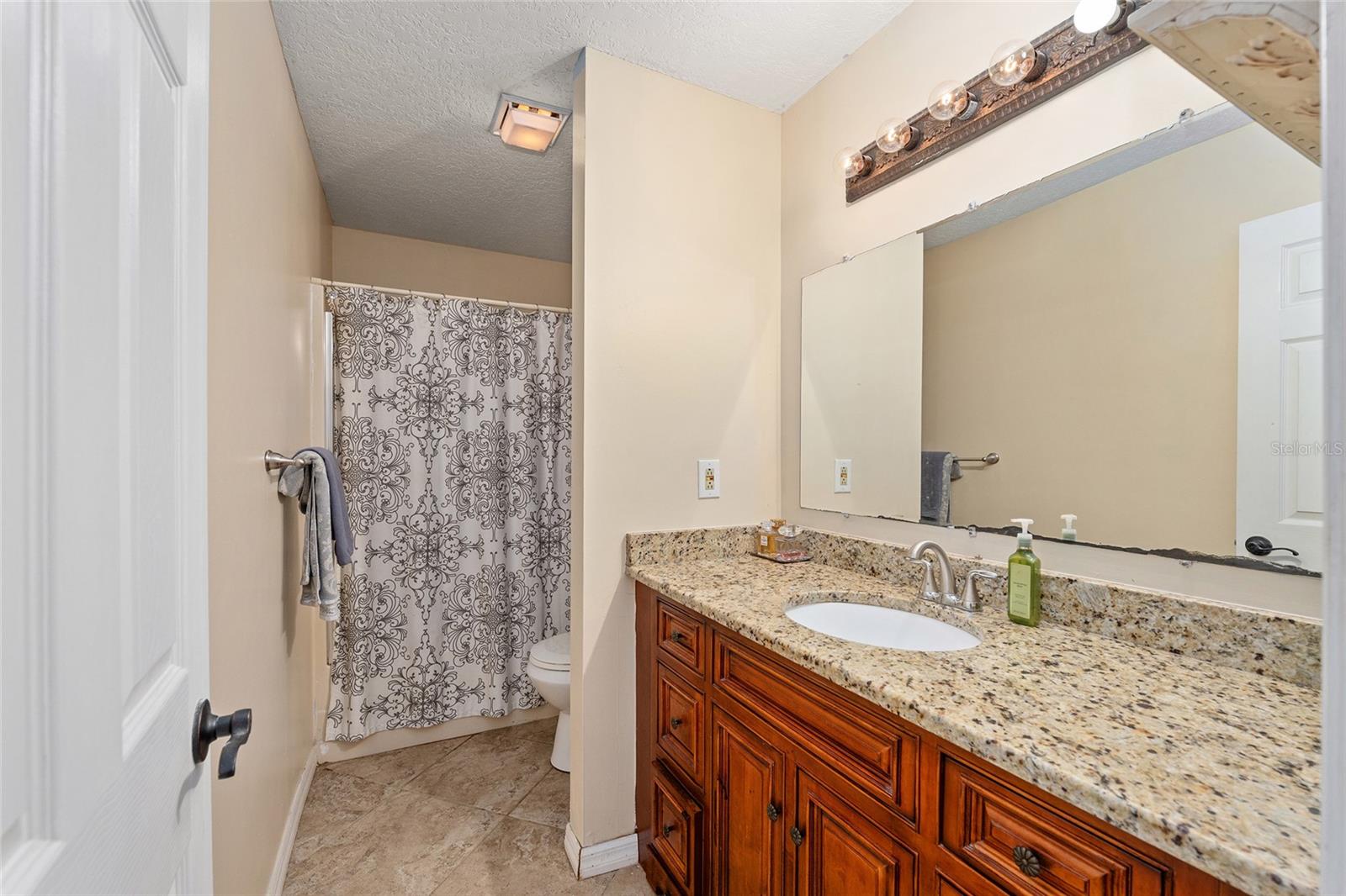 Image 38 of 90 For 11990 112th Avenue Road