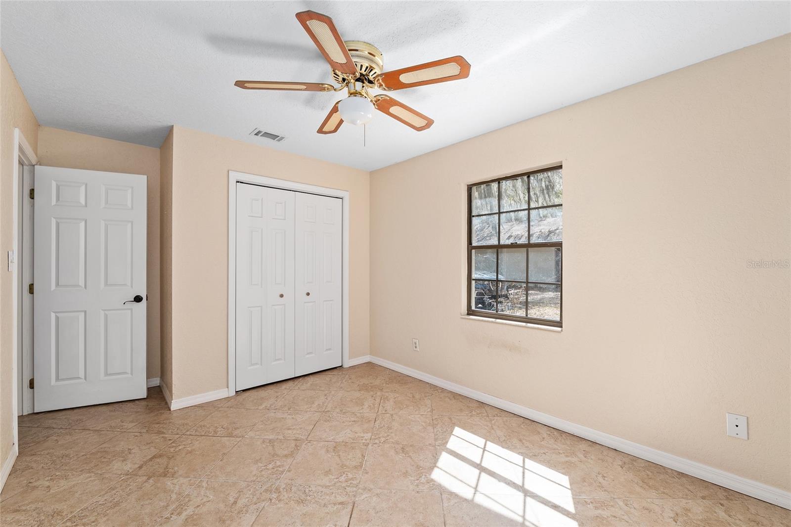 Image 40 of 90 For 11990 112th Avenue Road