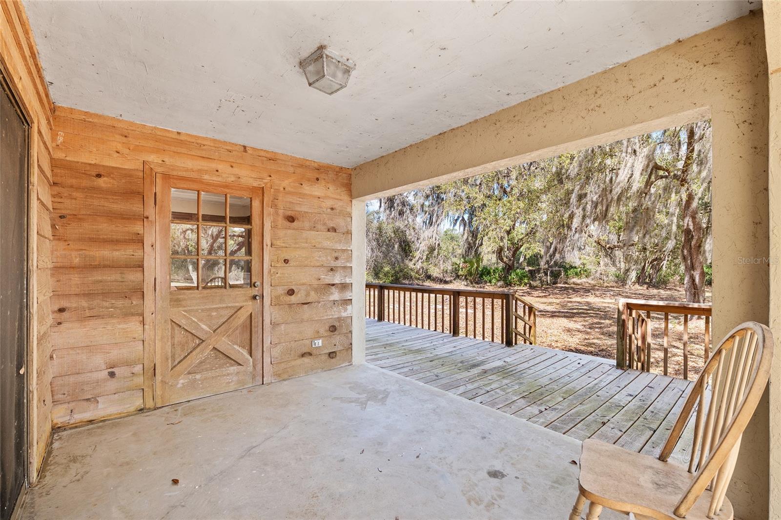 Image 46 of 90 For 11990 112th Avenue Road