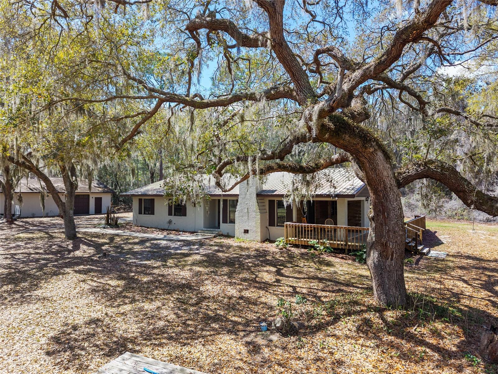 Image 72 of 90 For 11990 112th Avenue Road