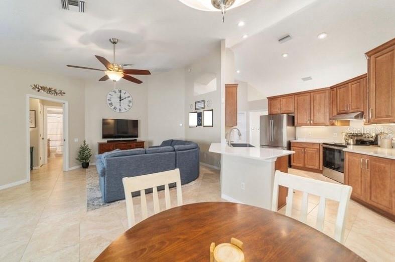 Image 12 of 30 For 2723 23rd Avenue