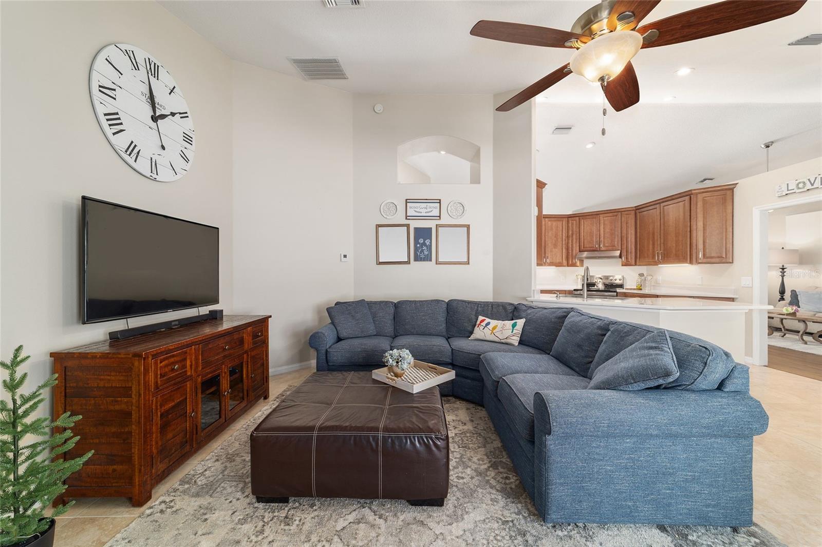 Image 14 of 30 For 2723 23rd Avenue