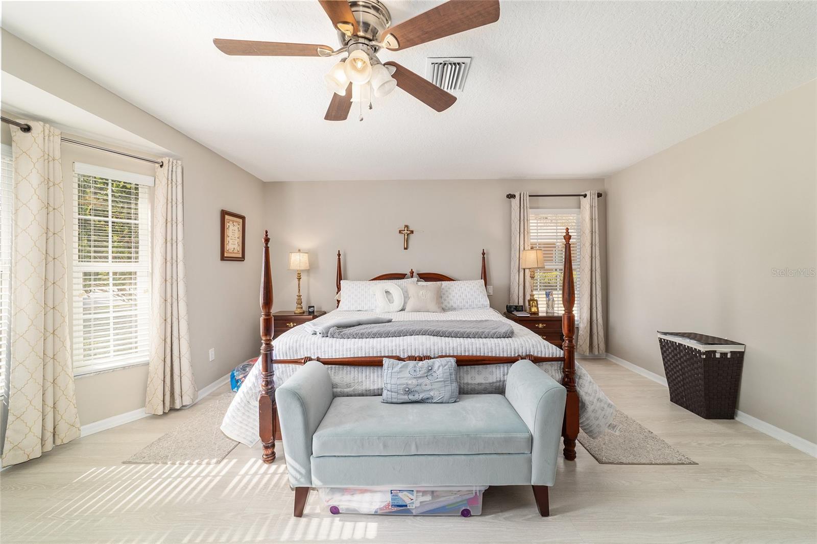 Image 20 of 30 For 2723 23rd Avenue